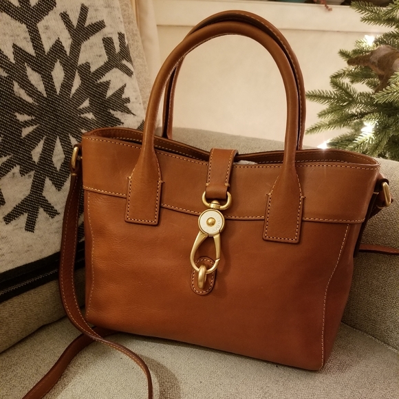 dooney amelie tote